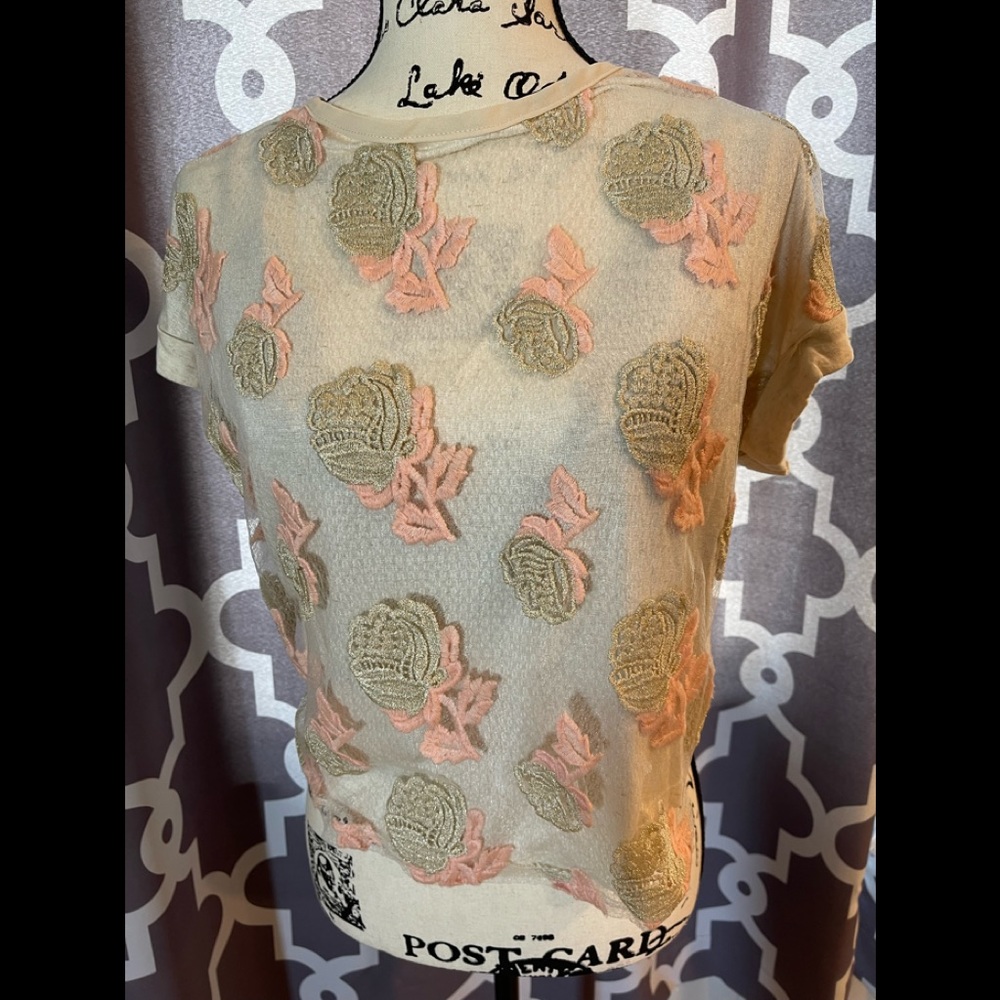 Beautiful top with embroidered Roses from Brand Label